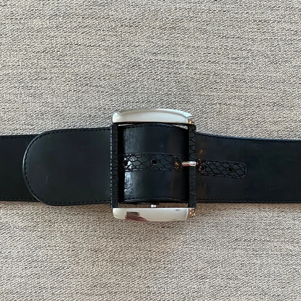 WHBM Wide Leather & Elastic Belt